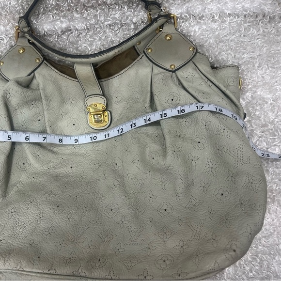 Louis Vuitton Hobo Mahina Leather Bag - Picture 15 of 16